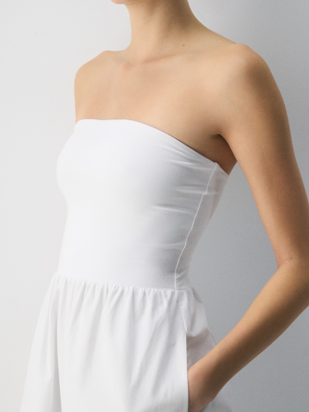 Aritzia Babaton FLUID DRESS White tube Poplin Midi XS - Picture 2 of 4